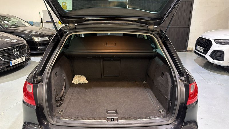 SEAT Exeo ST 2.0 TDI CR Style 2011, foto 9