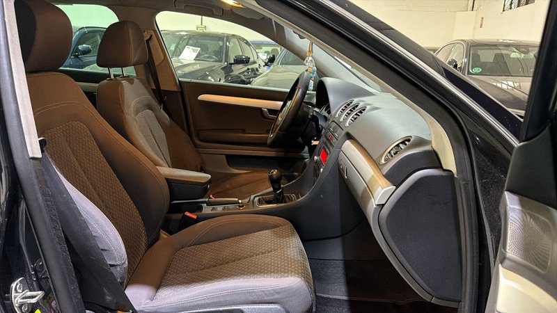 SEAT Exeo ST 2.0 TDI CR Style 2011, foto 13