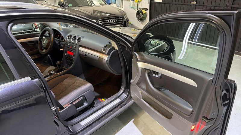 SEAT Exeo ST 2.0 TDI CR Style 2011, foto 14