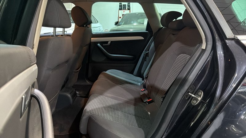 SEAT Exeo ST 2.0 TDI CR Style 2011, foto 15