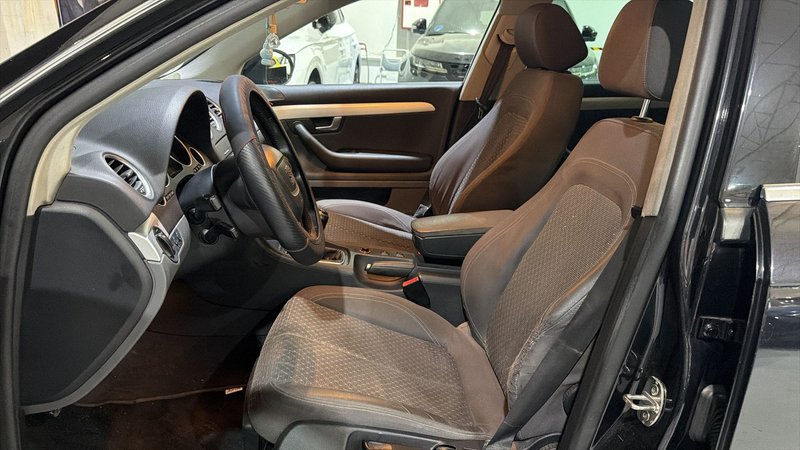 SEAT Exeo ST 2.0 TDI CR Style 2011, foto 17