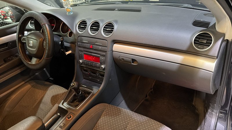 SEAT Exeo ST 2.0 TDI CR Style 2011, foto 19