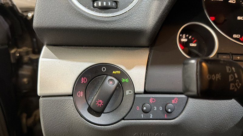 SEAT Exeo ST 2.0 TDI CR Style 2011, foto 23