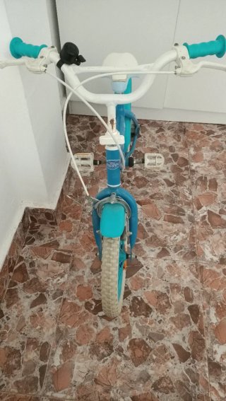 Bicicleta infantil azul