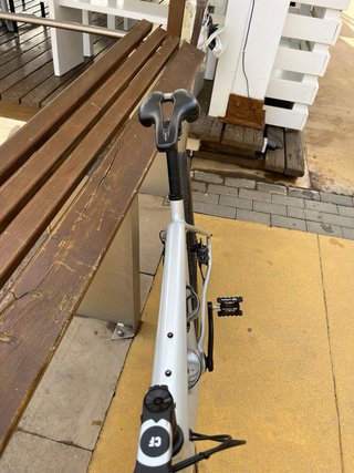 Bicicleta Gravel Gris y Morado