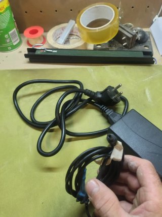 Adaptador Corriente Asian Power Devices Inc.