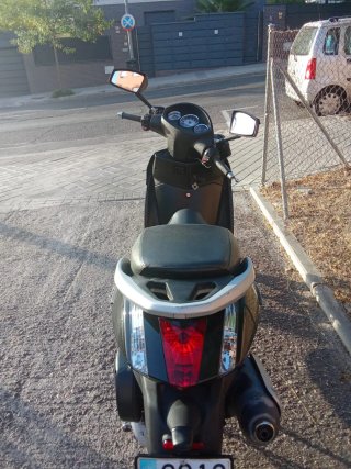 Peugeot Geopolis 250 Maxi Scooter