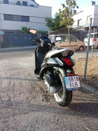 Peugeot Geopolis 250 Maxi Scooter