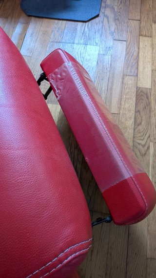 Poltrona in pelle rossa
