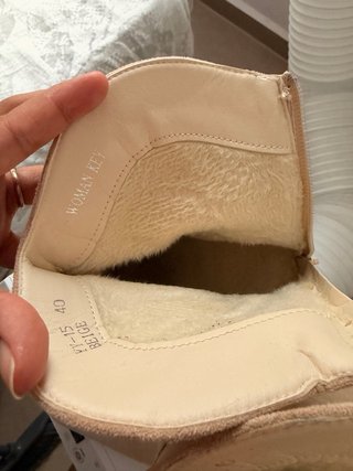 Botines beige tacón cuadrado
