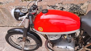 Montesa Impala 175 Roja y Negra