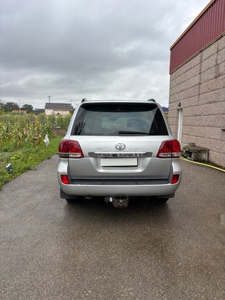 Toyota Land Cruiser 200 2008