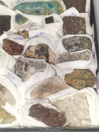 Colección de minerales variados