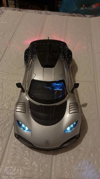 Mercedes AMG ONE 1/18 con luces