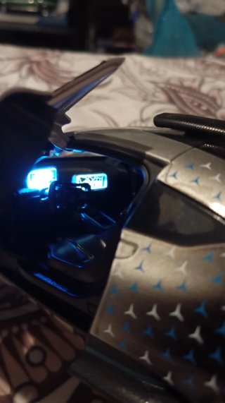 Mercedes AMG ONE 1/18 con luces