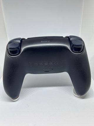 Mando PS5 Midnight Black con joysticks magnéticos