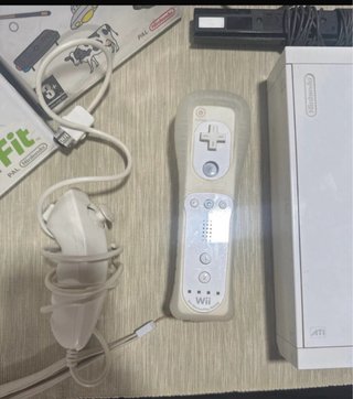 Consola Nintendo Wii + 4 Juegos + Tabla Wii Fit