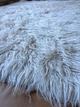 Tappeto bianco in pelo sintetico 150 x 200