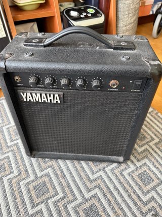 Amplificador Guitarra Yamaha HY-10G III