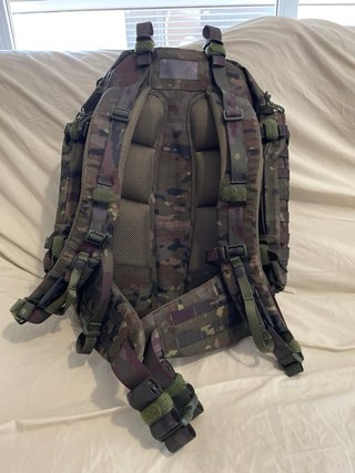 Mochila Altus Ligera Camuflaje