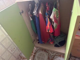 Habitación juvenil con cajones