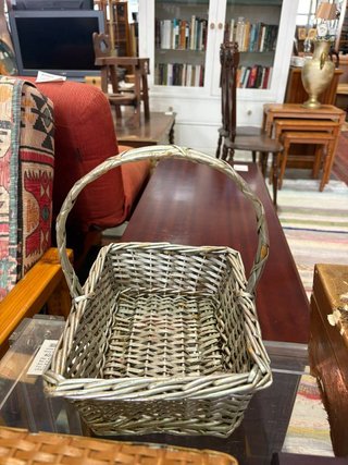 CESTA METÁLICA DECORATIVA