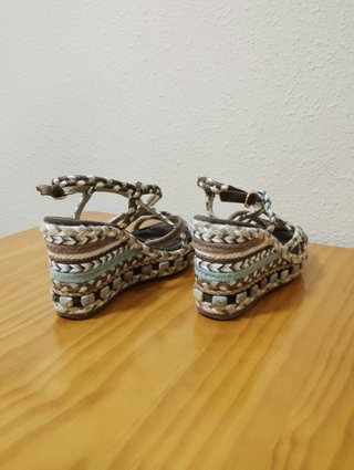 Sandalias Marrones Azules Cuña Alma en Pena