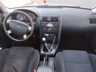 Ford Mondeo Vignale 2004