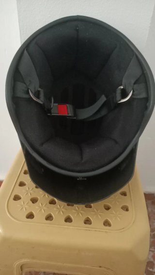 Casco de moto negro