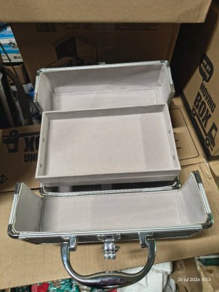 Maletín aluminio forrado diferentes alturas