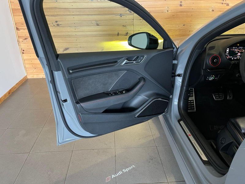 Audi RS3 Sedán TFSI quattro 2020, foto 37