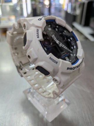 Casio G-Shock GA100B Blanco