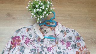 Blusa Sfera floral manga larga T. S