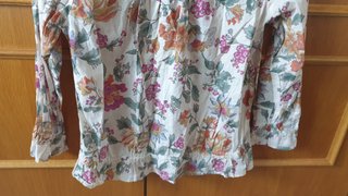 Blusa Sfera floral manga larga T. S