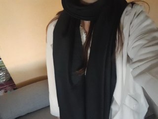 Pashmina negra hecha a mano.