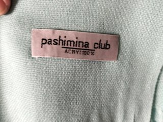 Pañuelo Pashmina Club Azul Claro con Flecos
