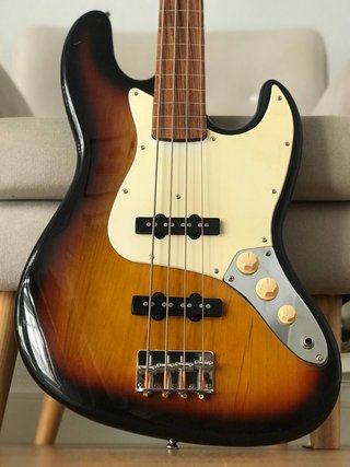 Bajo eléctrico jazz bass Fretless
