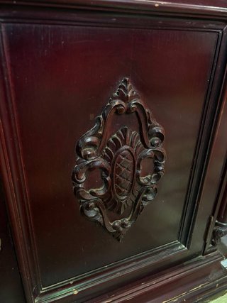 MUEBLE CAOBA CON MÁRMOL
