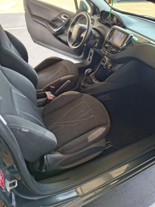 Peugeot 208 2013