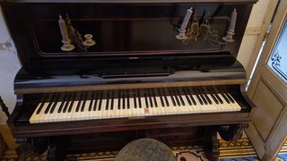 Piano Vertical Antiguo Gómez e Hijo 1905