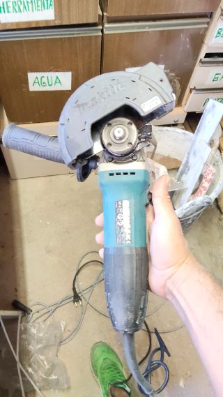 Radial de mano Makita
