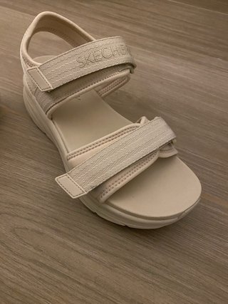 Sandalias Skechers Beige