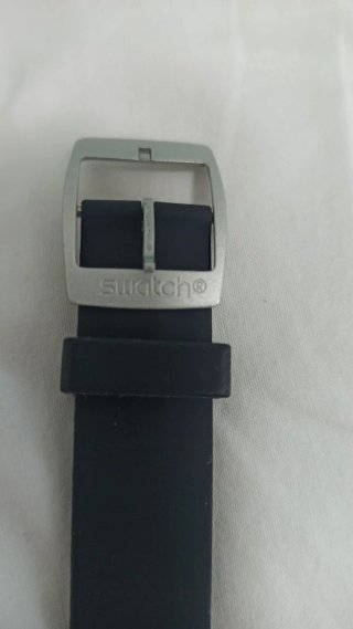 Reloj Swatch Cronógrafo Negro y Plateado