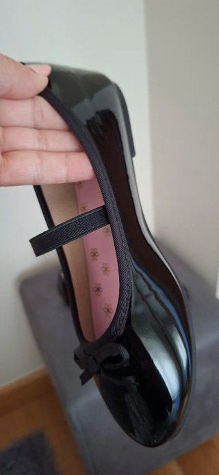 Zapatos de niña, de charol, talla 32