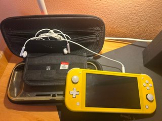 Nintendo Switch Lite Amarillo