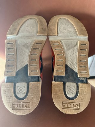 Zapatillas Munich Versus Beige y Naranja