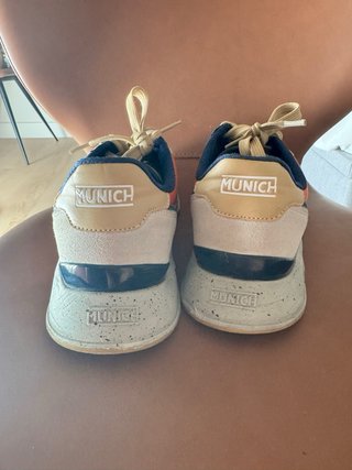 Zapatillas Munich Versus Beige y Naranja
