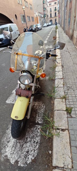 Suzuki Marauder 250 Amarilla - ITV