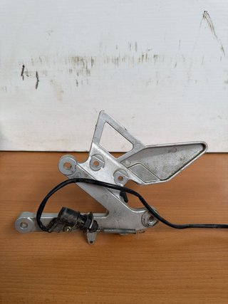 Soporte Estribera dlnt drecho Yamaha TZR 50 2006