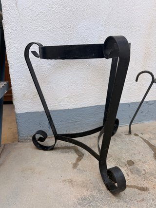 Soportes de hierro para macetas